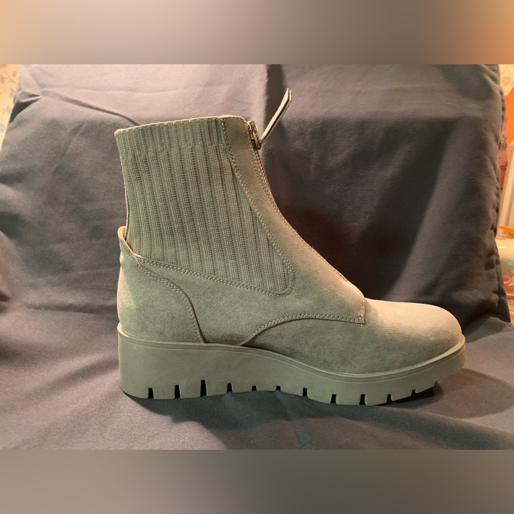 Anne Klein Gray Ankle Boots with Rugged Sole - Picture 8 of 10